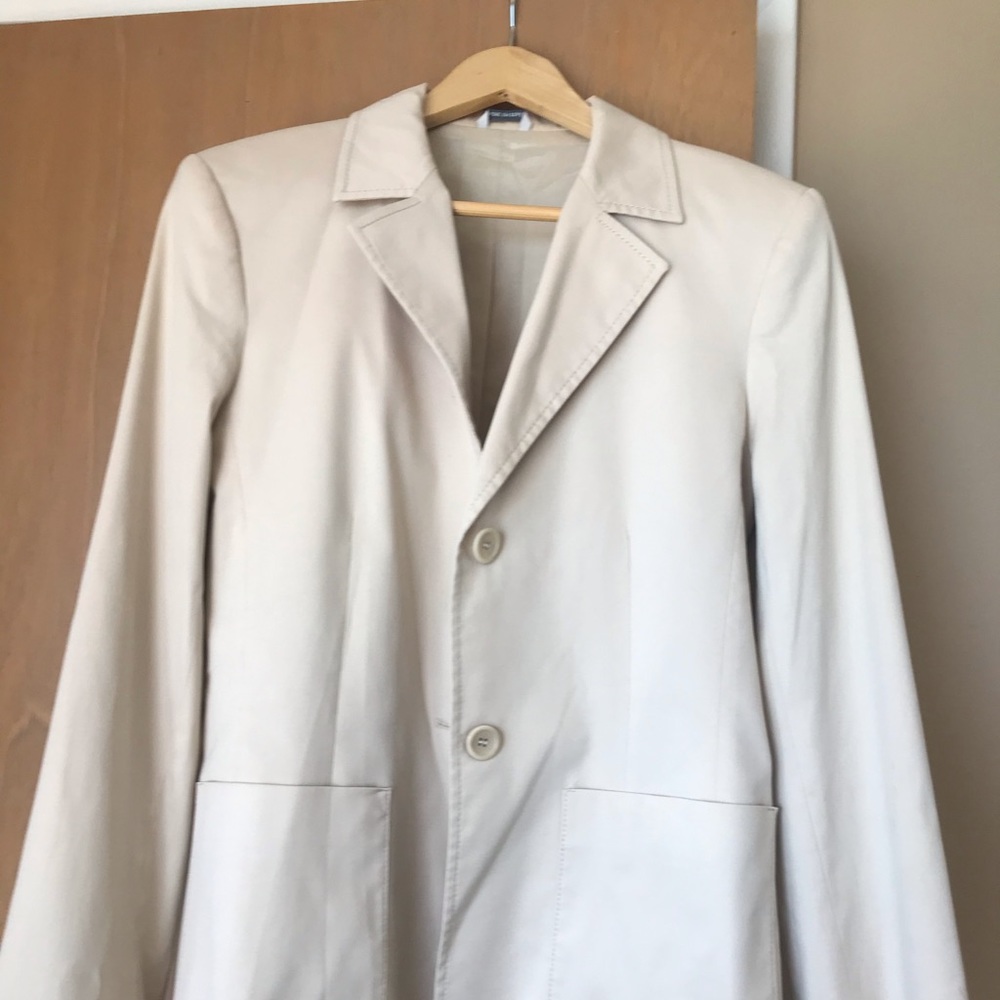 Tan blazer, Italian